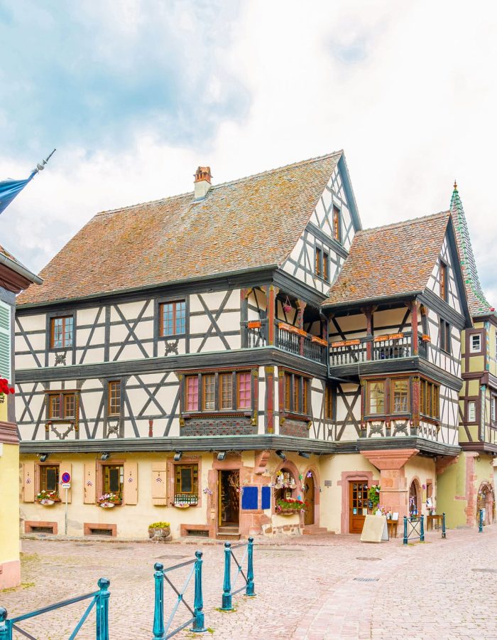 the-famous-idyllic-wine-village-of-kaysersberg-in-alsace-near-colmar-france.jpg